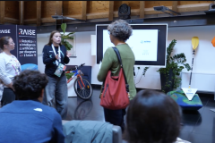 Engagement-con-la-ricerca-i-laboratori-di-RAISE-grazie-al-Festival-della-Scienza-01_lab