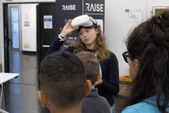 Engagement-con-la-ricerca-i-laboratori-di-RAISE-grazie-al-Festival-della-Scienza-03_lab