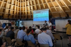 RAISE-up-Presentati-i-modelli-di-business-dei-team-durante-evento-Market-Meets-Research-2
