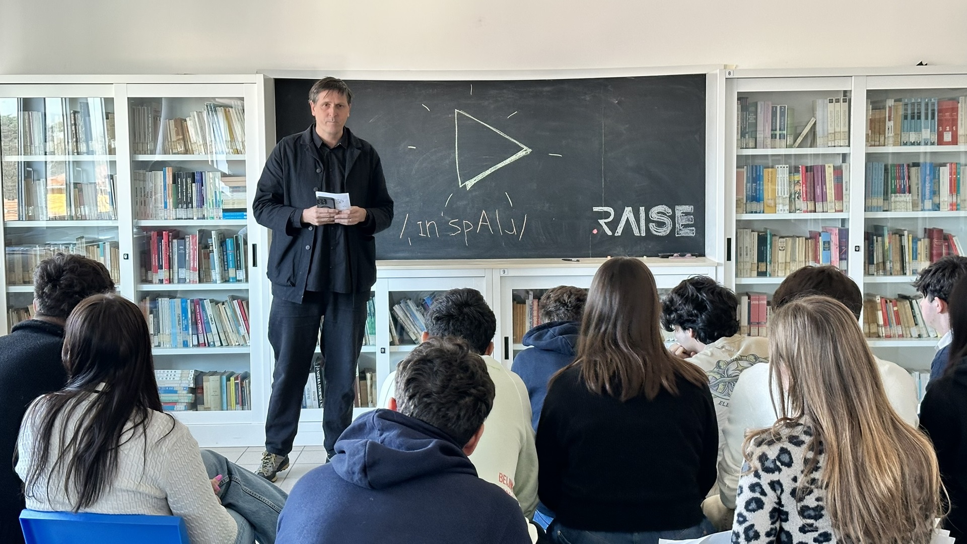 Lo Spoke 5 di RAISE ha portato il progetto inSPAIR nelle scuole: un percorso educativo per immaginare il futuro e comprendere il presente