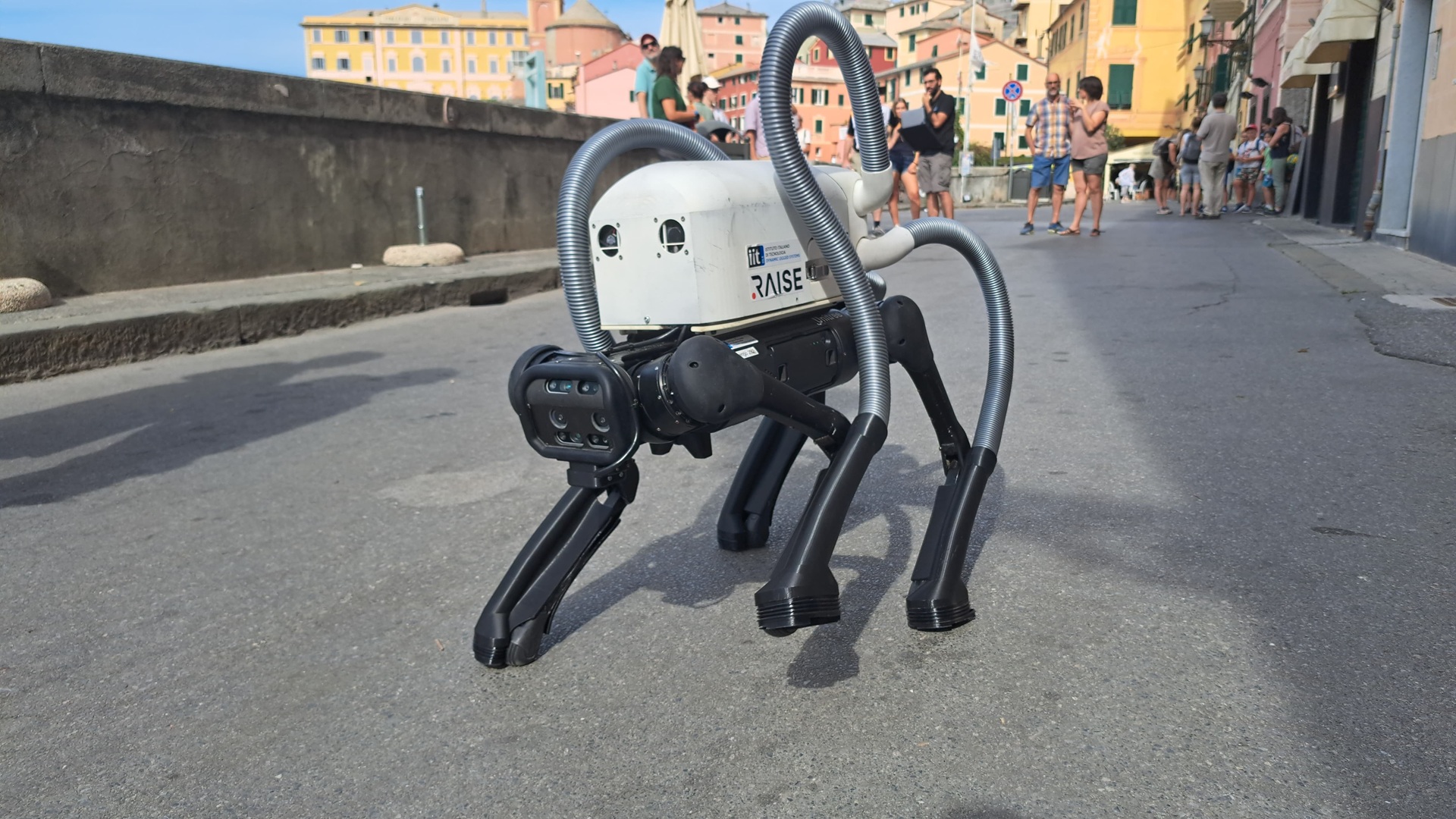 Il robot VERO ha pulito il porticciolo di Nervi